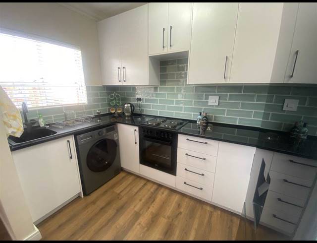 3 BEDROOM TOWNHOUSE FOR SALE IN FARRARMERE